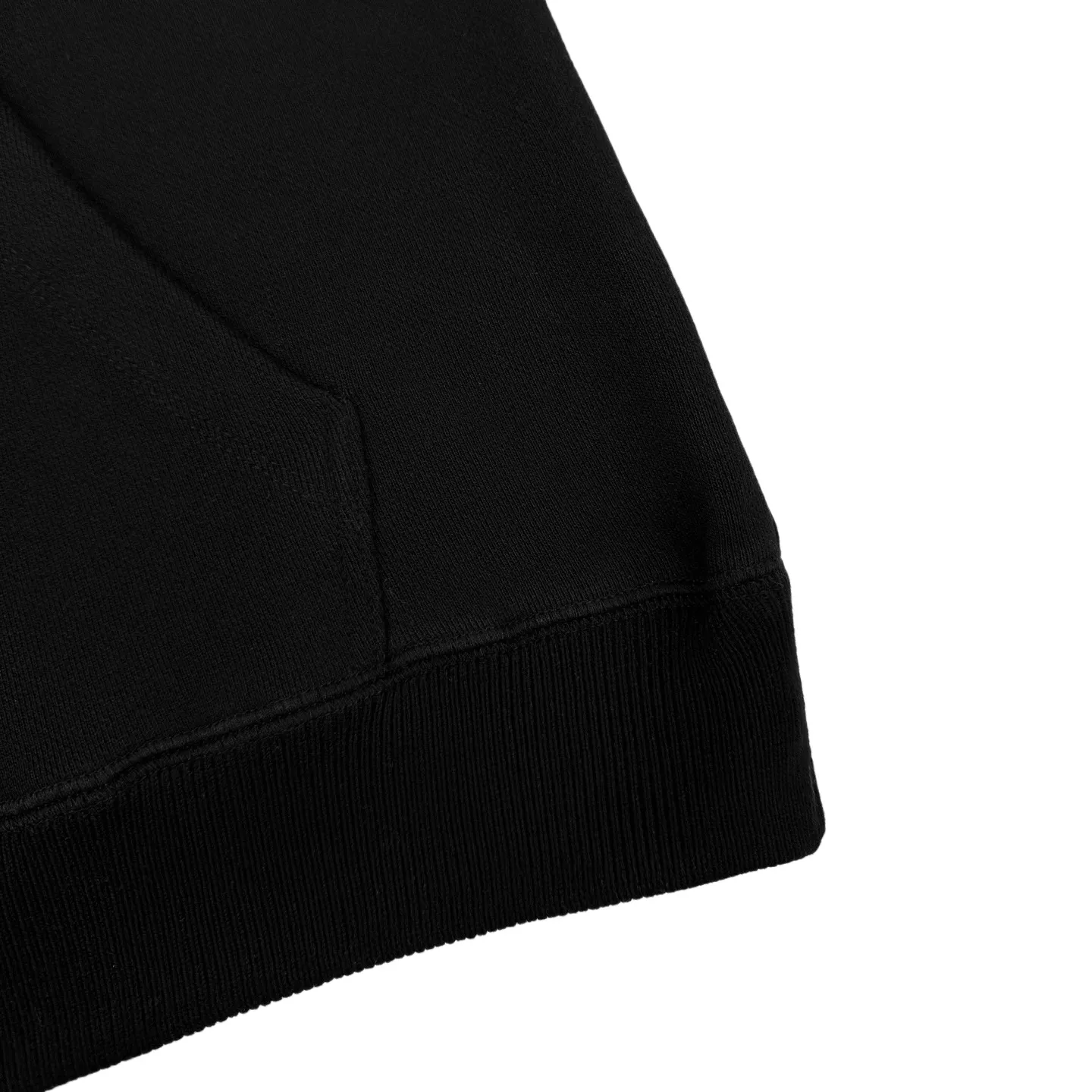 P490 CH Crow Heart Cross Sanskrit Embroidered Hooded Sweatshirt (Black) Original purchase and development for RMB 15,998. The fabric is made of custom-made heavy fortress intertwined air cotton. It is full of texture, thick and solid, and uses classic black as the curtain to give a deep sense of luxury. With the Crow Heart Cross patch embroidery decoration on the chest, it becomes the ultimate interpretation of dark Gothic style. The CH Gothic font is the finishing touch on the back panel, making the totem the emblem of your spirit. The logo iron plate sways slightly with the swing of the body, adding a sense of movement and vitality. It is unobtrusive but has an indescribable aura. It interprets the perfect blend of retro and luxury, using imported machine appliqué embroidery technology. Using advanced computer control systems and precision mechanical components, the Chrome Hearts logo appliqué embroidery operation is realized. It presents an embroidery effect with both clarity and three-dimensionality, and the fabrics have been washed. It has a better hand feel and texture. It is not easy to deform, shrink or fade. Maintain long-lasting beauty. Size:S-M-L-XL